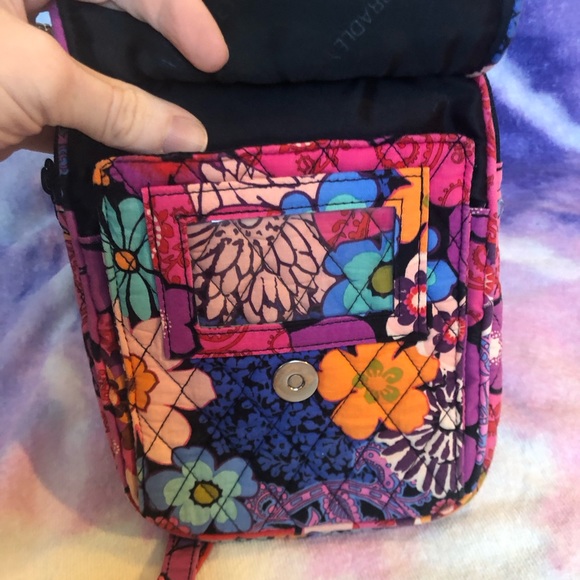 Vera Bradley Crossbody - Picture 3 of 13